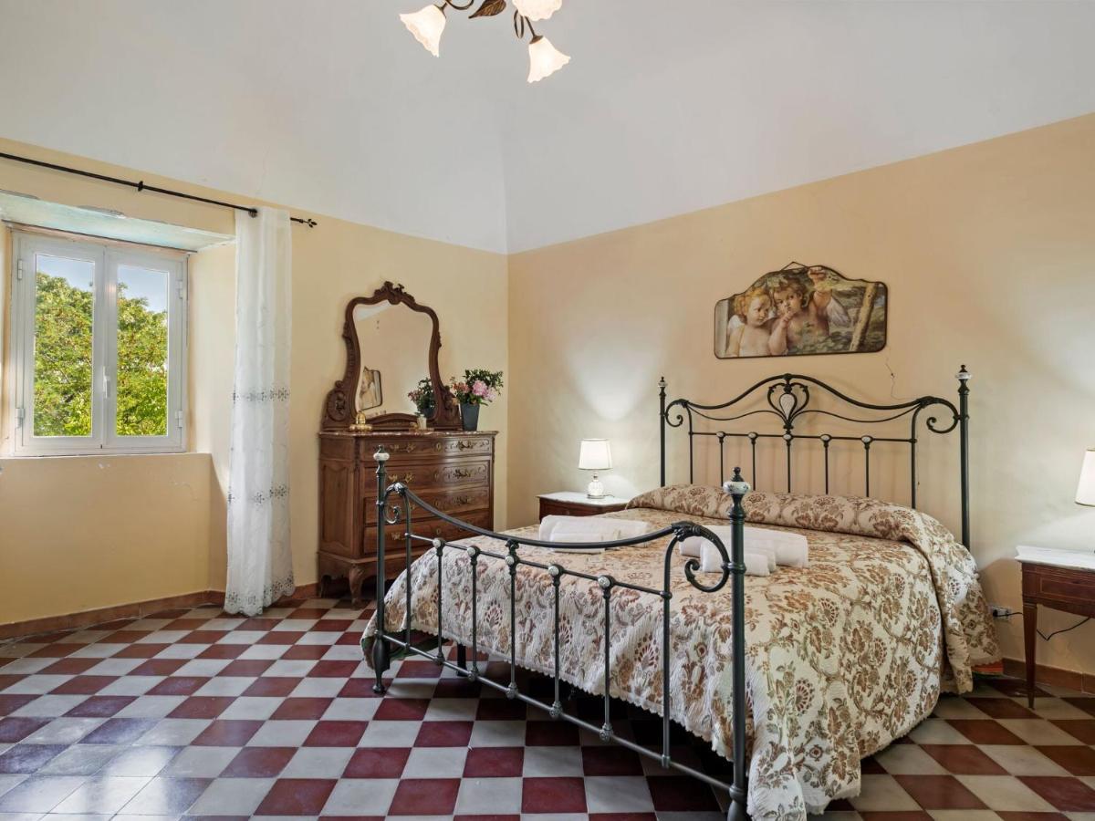 Belvilla By Oyo Casa Otaiti Maniace Phòng bức ảnh
